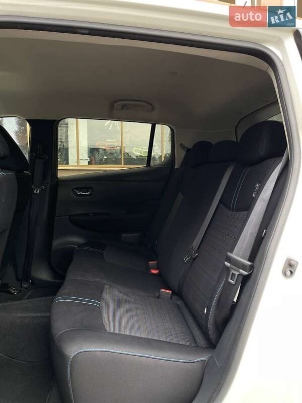 Хетчбек Nissan Leaf 2018 в Києві