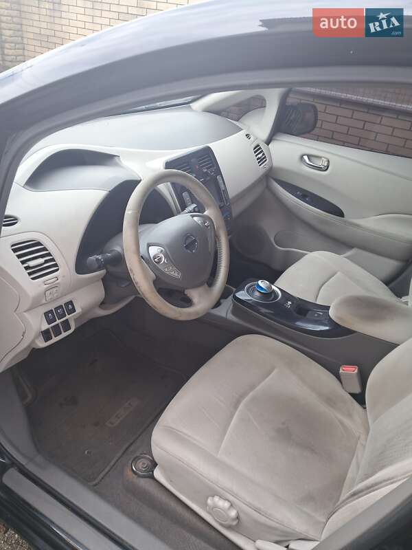 Хетчбек Nissan Leaf 2011 в Черкасах фото 7 Хетчбек Nissan Leaf 2011 в Черкасах