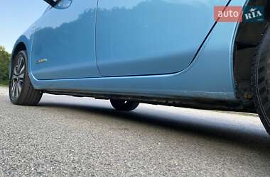 Хетчбек Nissan Leaf 2014 в 