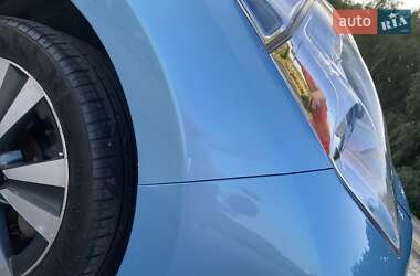 Хетчбек Nissan Leaf 2014 в 