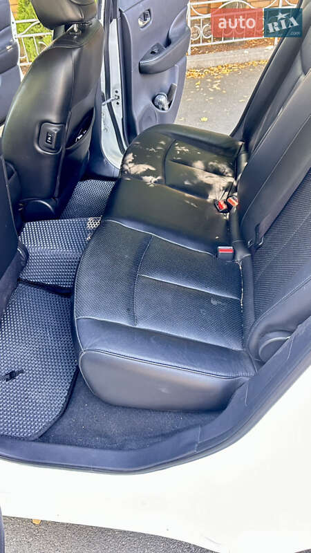Хетчбек Nissan Leaf 2013 в Чорноморську