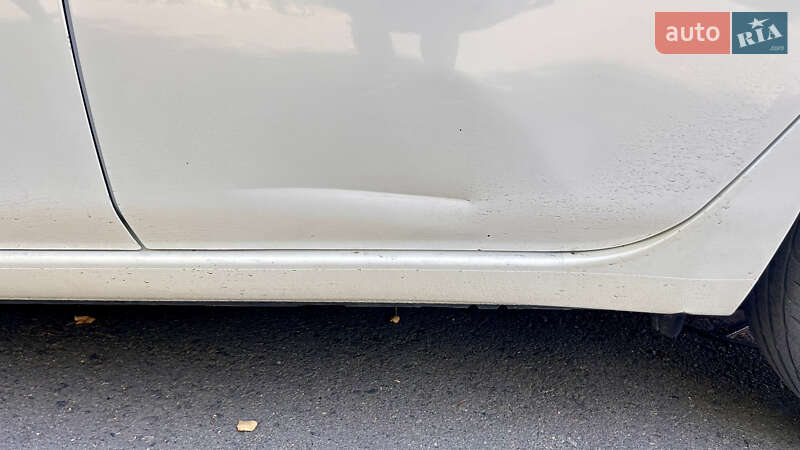 Хетчбек Nissan Leaf 2013 в Чорноморську