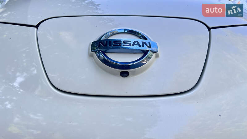 Хетчбек Nissan Leaf 2013 в Чорноморську