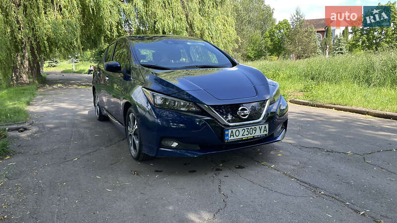 Хэтчбек Nissan Leaf 2021 в Ровно