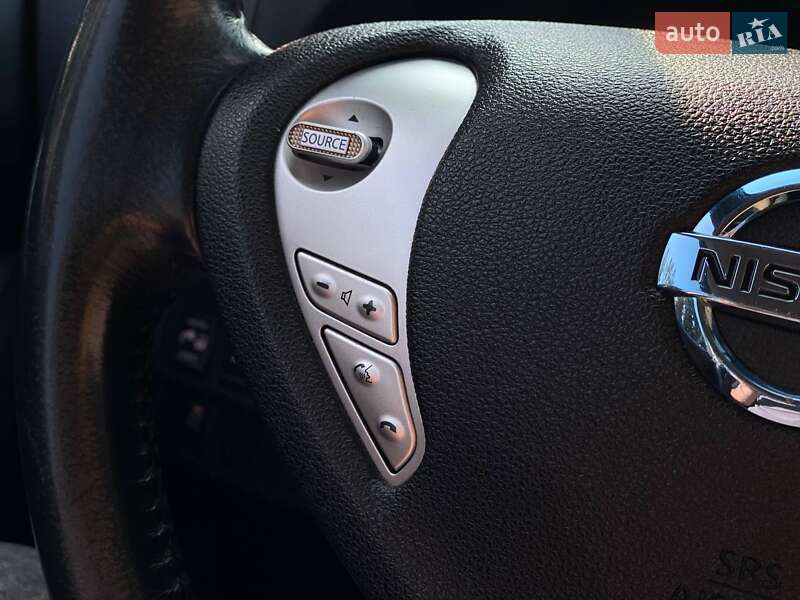 Хетчбек Nissan Leaf 2013 в Києві