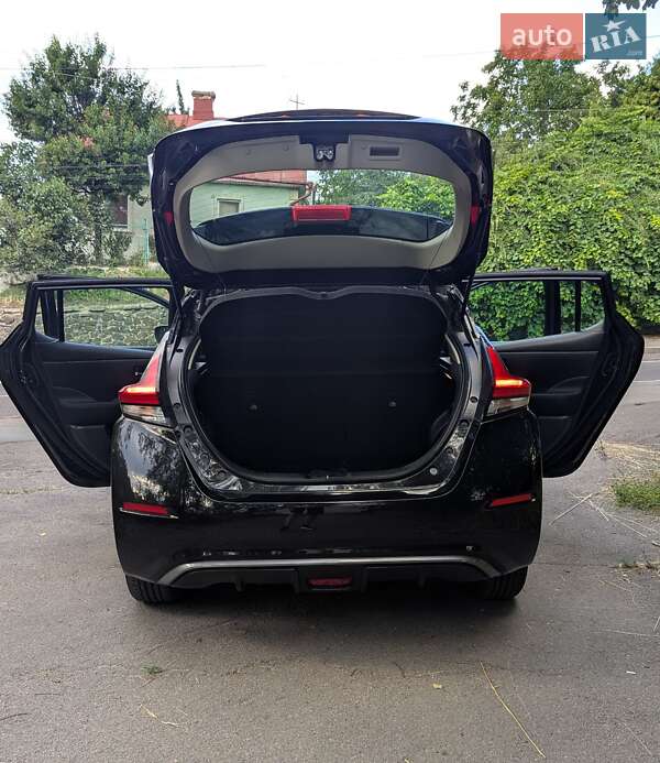 Хэтчбек Nissan Leaf 2022 в Ровно