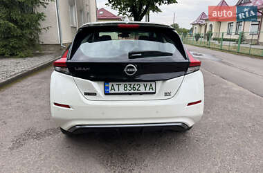 Хэтчбек Nissan Leaf 2023 в 