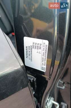 Хэтчбек Nissan Leaf 2015 в 