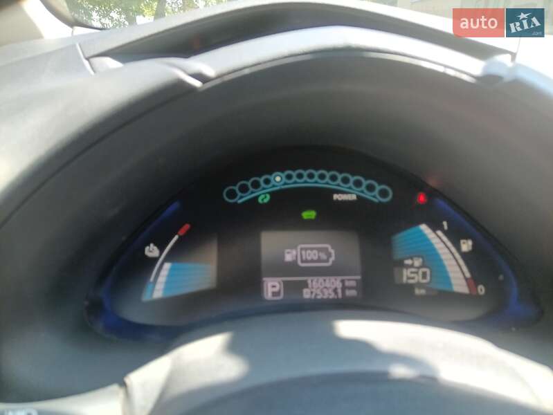 Хэтчбек Nissan Leaf 2015 в Мукачево