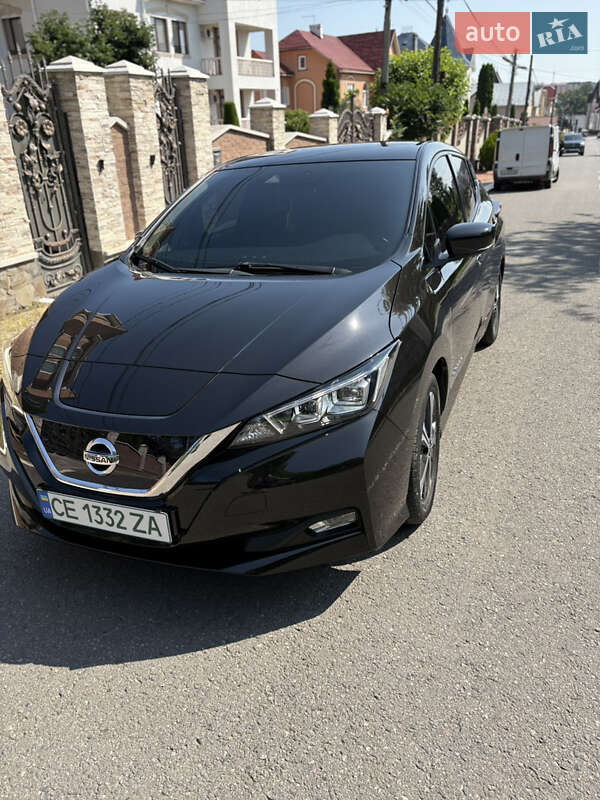 Хэтчбек Nissan Leaf 2018 в Черновцах