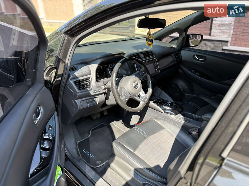 Хэтчбек Nissan Leaf 2018 в Черновцах