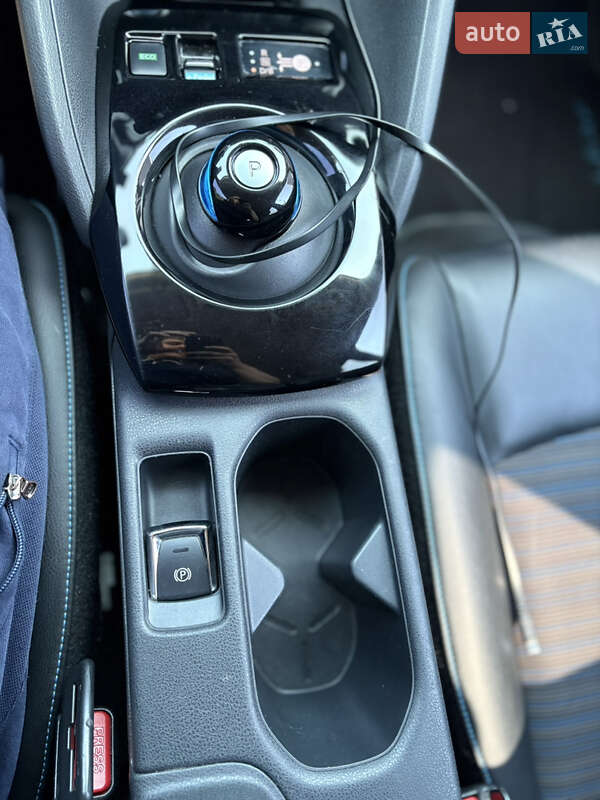 Хэтчбек Nissan Leaf 2018 в Черновцах