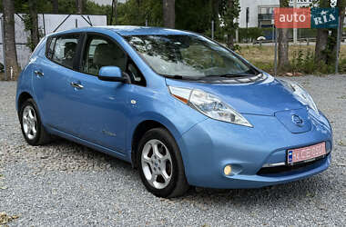 Хэтчбек Nissan Leaf 2012 в 
