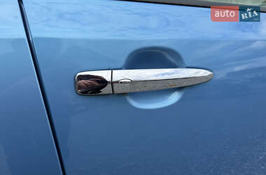 Хэтчбек Nissan Leaf 2012 в 