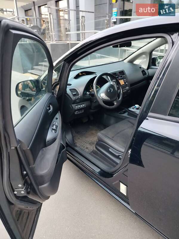 Хетчбек Nissan Leaf 2014 в Черкасах
