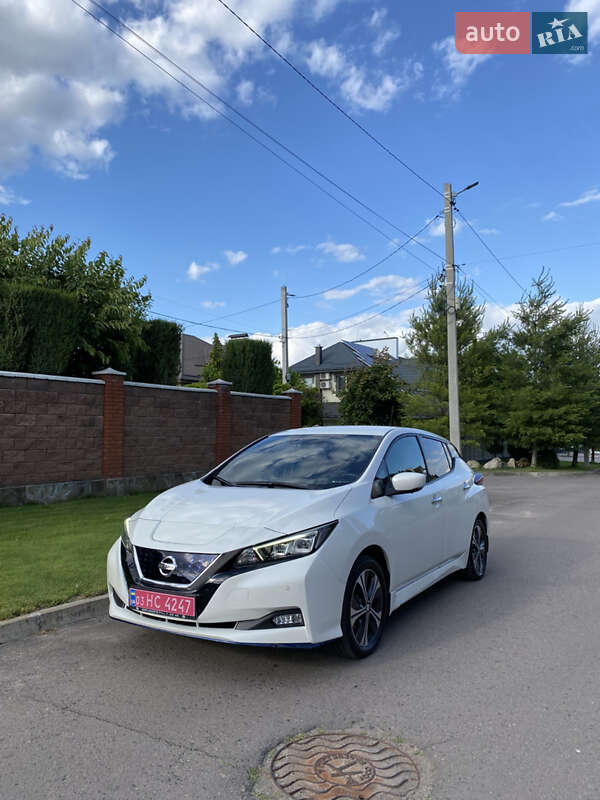Хэтчбек Nissan Leaf 2020 в Ровно