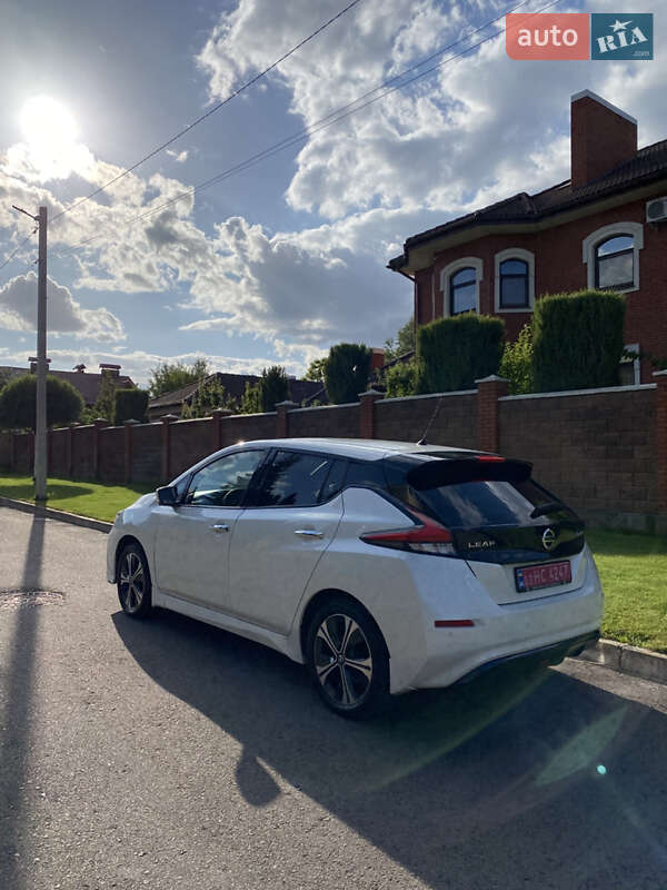 Хэтчбек Nissan Leaf 2020 в Ровно