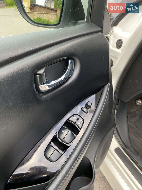 Хэтчбек Nissan Leaf 2020 в Ровно