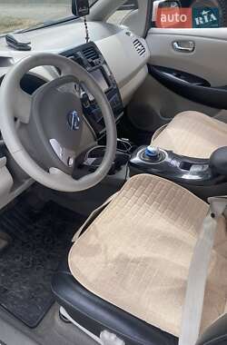 Хетчбек Nissan Leaf 2012 в Кривому Розі