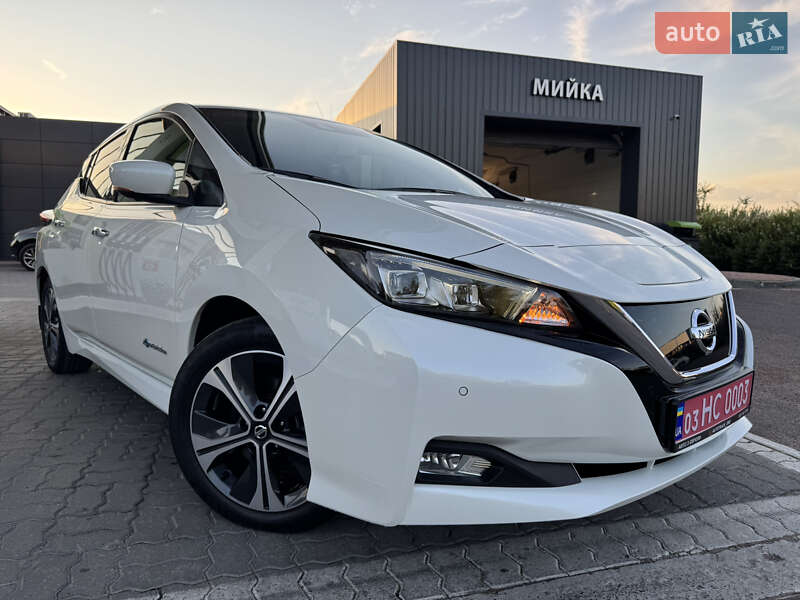 Хэтчбек Nissan Leaf 2018 в Дрогобыче