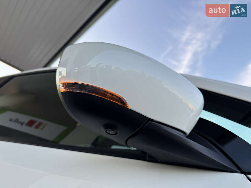 Хэтчбек Nissan Leaf 2018 в Дрогобыче