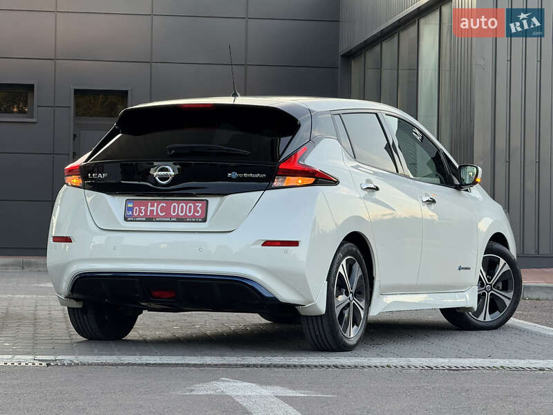 Хэтчбек Nissan Leaf 2018 в Дрогобыче