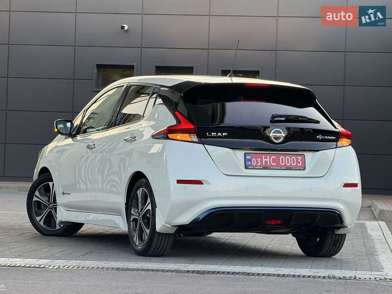 Хэтчбек Nissan Leaf 2018 в Дрогобыче
