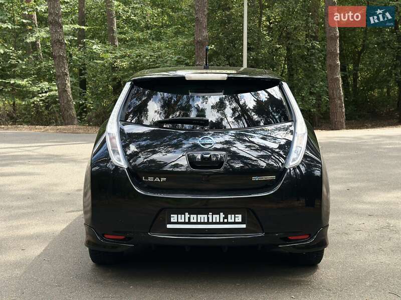Хетчбек Nissan Leaf 2011 в Києві фото 6 Хетчбек Nissan Leaf 2011 в Києві