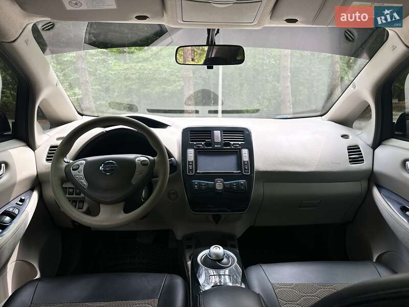 Хетчбек Nissan Leaf 2011 в Києві фото 14 Хетчбек Nissan Leaf 2011 в Києві