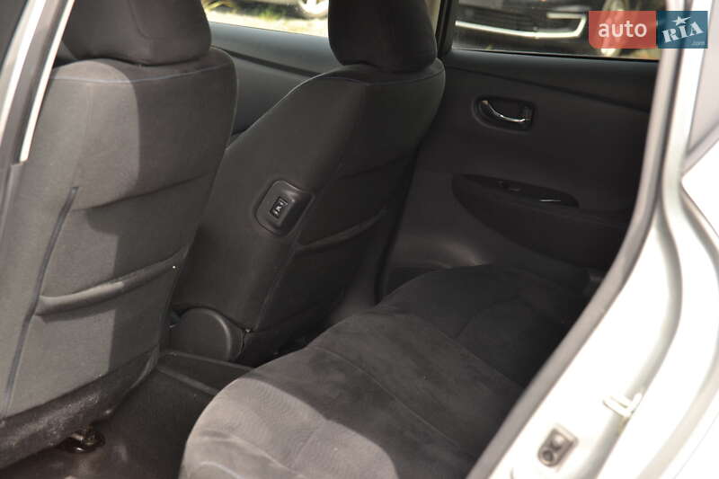 Хэтчбек Nissan Leaf 2015 в Луцке