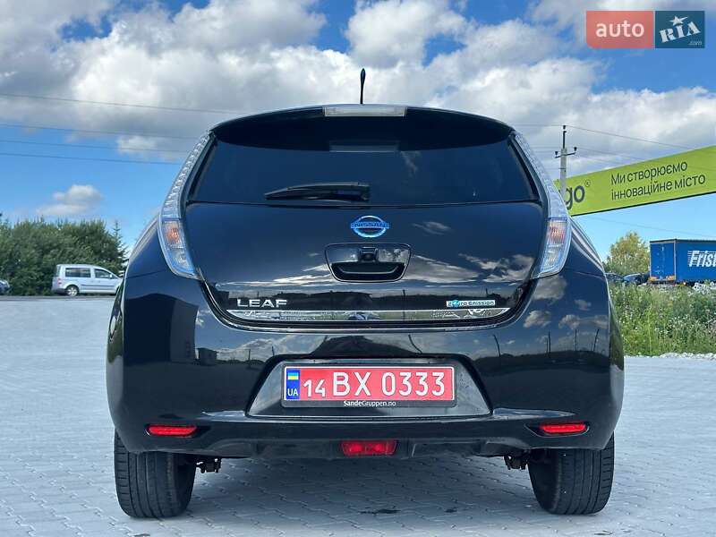 Хэтчбек Nissan Leaf 2013 в Львове