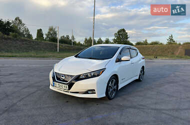 Хэтчбек Nissan Leaf 2019 в Полтаве