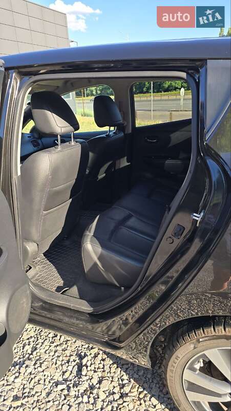 Хетчбек Nissan Leaf 2015 в Києві