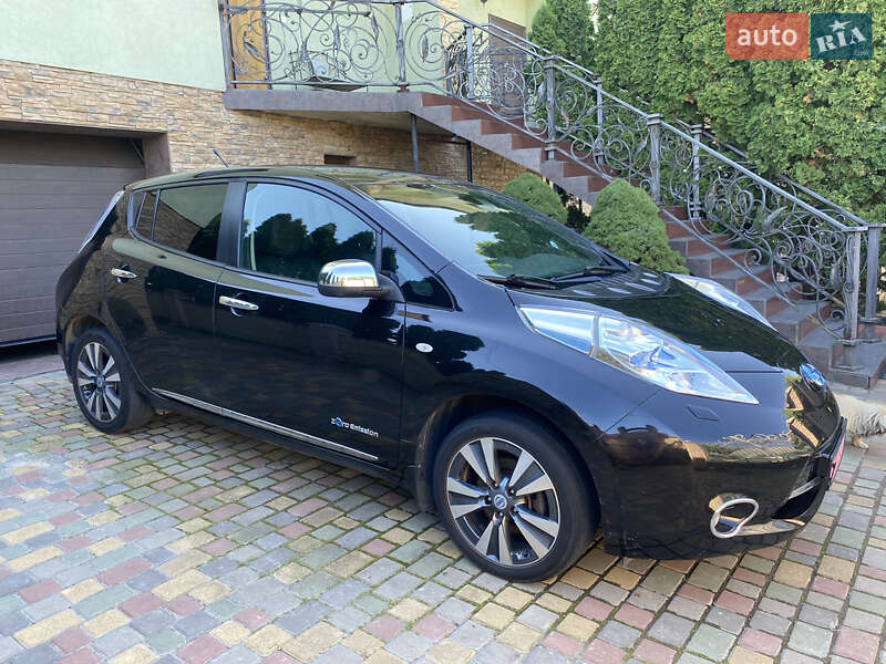 Хэтчбек Nissan Leaf 2014 в Черновцах