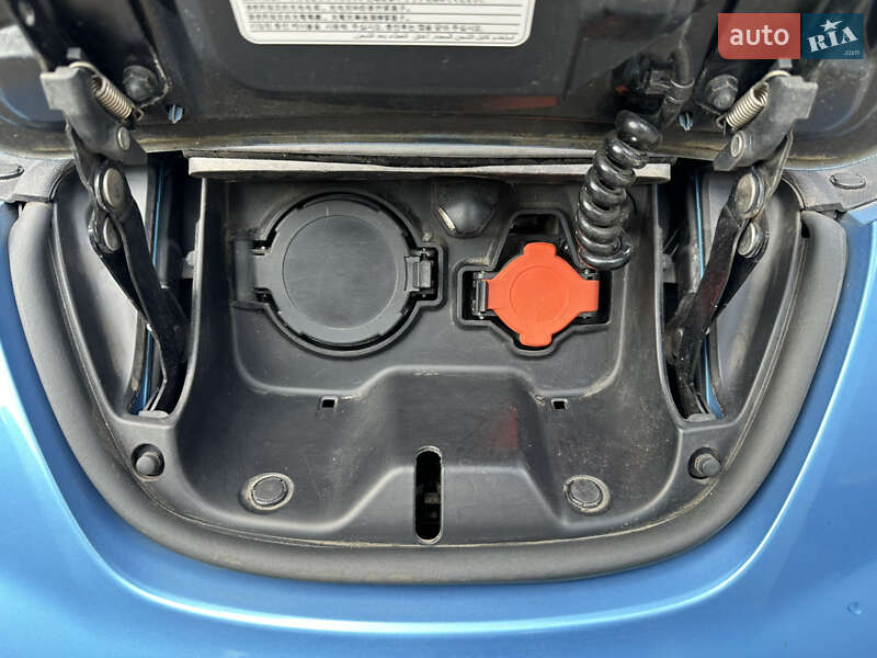 Хэтчбек Nissan Leaf 2013 в Тернополе