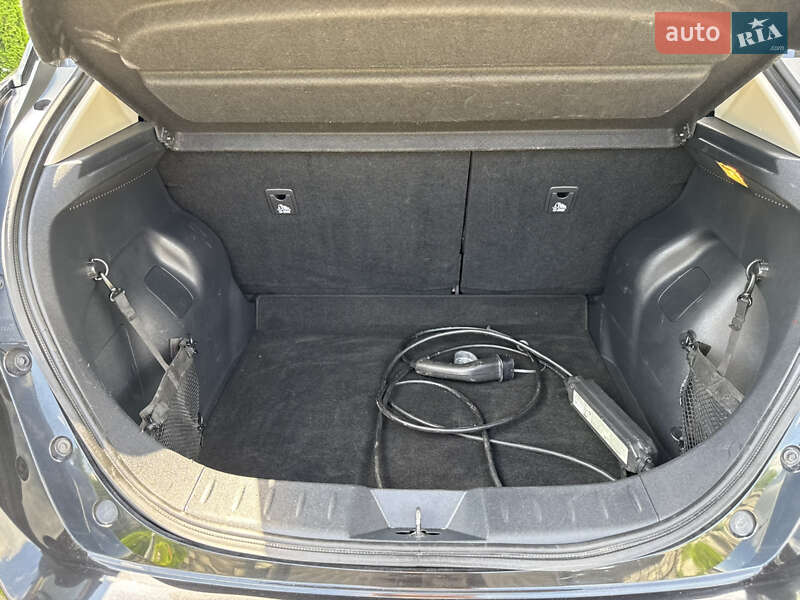 Хэтчбек Nissan Leaf 2018 в Ровно