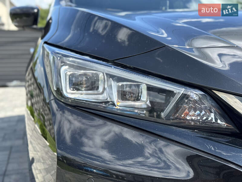 Хэтчбек Nissan Leaf 2018 в Ровно