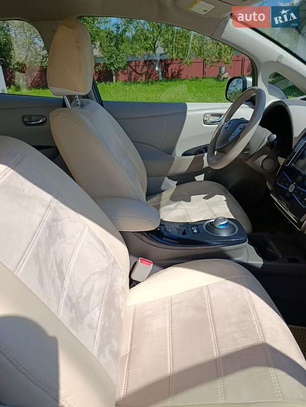 Хэтчбек Nissan Leaf 2011 в Коломые