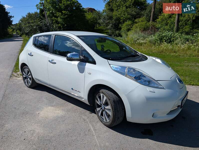 Хэтчбек Nissan Leaf 2013 в Тернополе