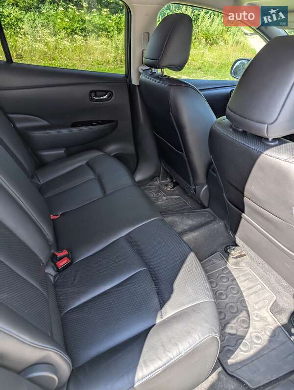 Хэтчбек Nissan Leaf 2013 в Тернополе
