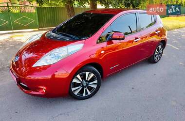 Хэтчбек Nissan Leaf 2015 в Днепре