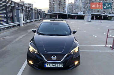 Хетчбек Nissan Leaf 2018 в Києві