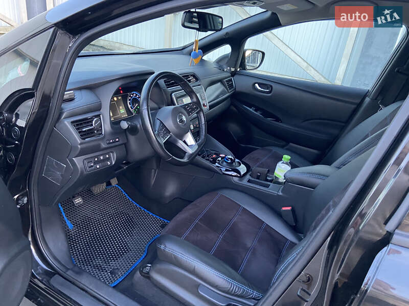 Хэтчбек Nissan Leaf 2018 в Киеве