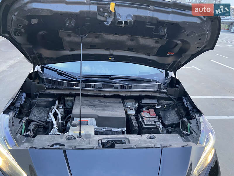 Хэтчбек Nissan Leaf 2018 в Киеве