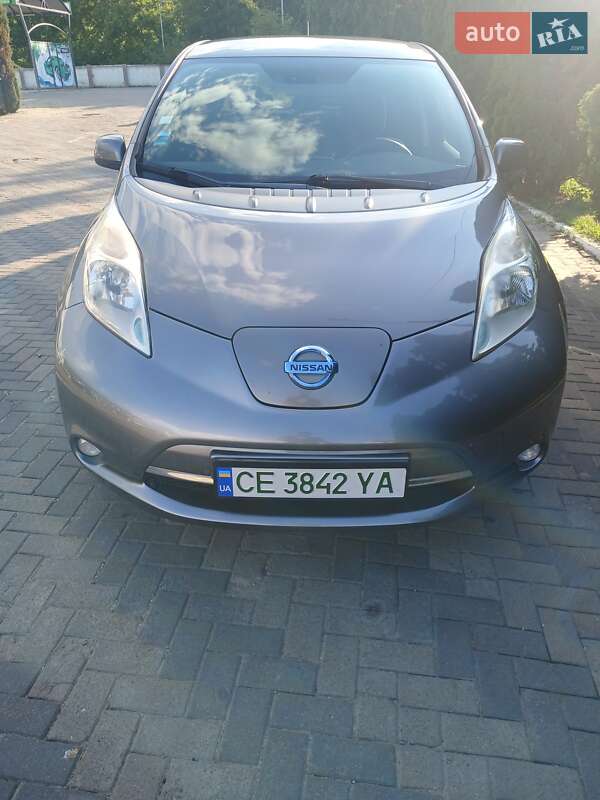 Хэтчбек Nissan Leaf 2014 в Черновцах