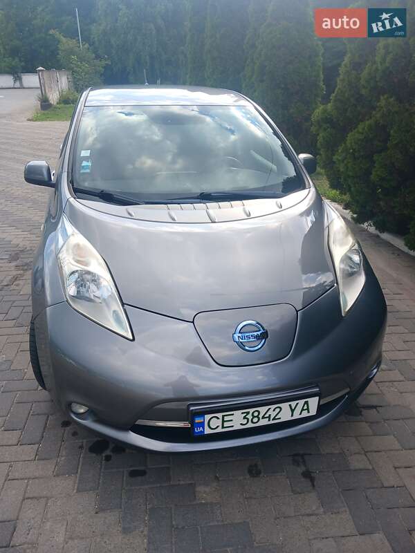 Хэтчбек Nissan Leaf 2014 в Черновцах