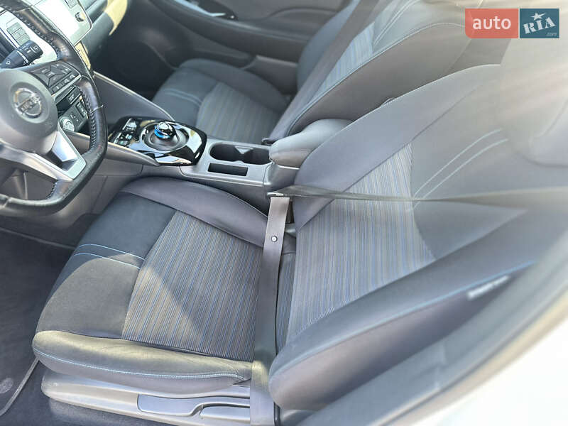 Хэтчбек Nissan Leaf 2019 в Харькове