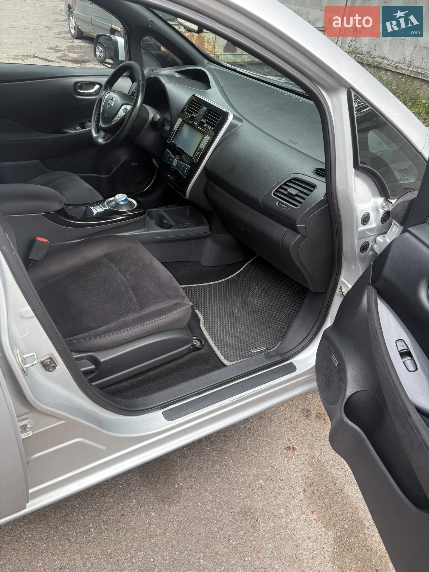 2013 Nissan Leaf - мініатюра 13