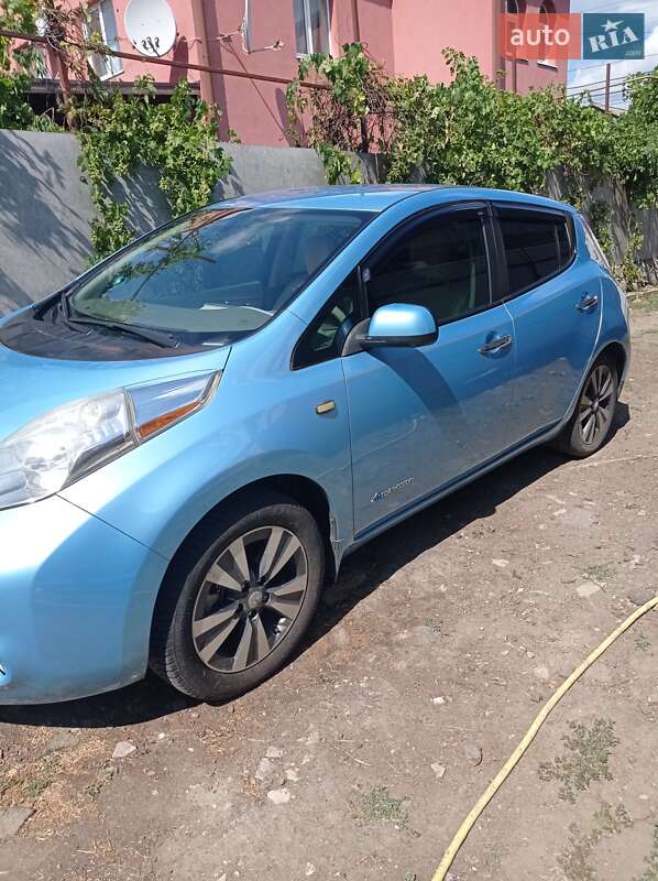 Nissan Leaf 2014