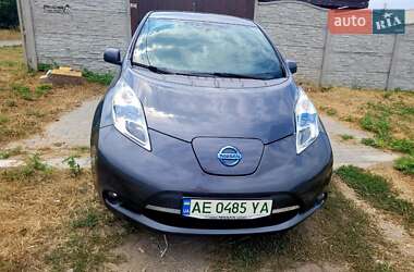 Хэтчбек Nissan Leaf 2013 в Днепре